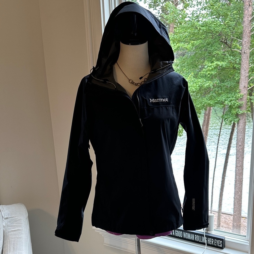 Marmot Gore Tex Women's Black Hooded Rain Jacket, Size Small, Like New